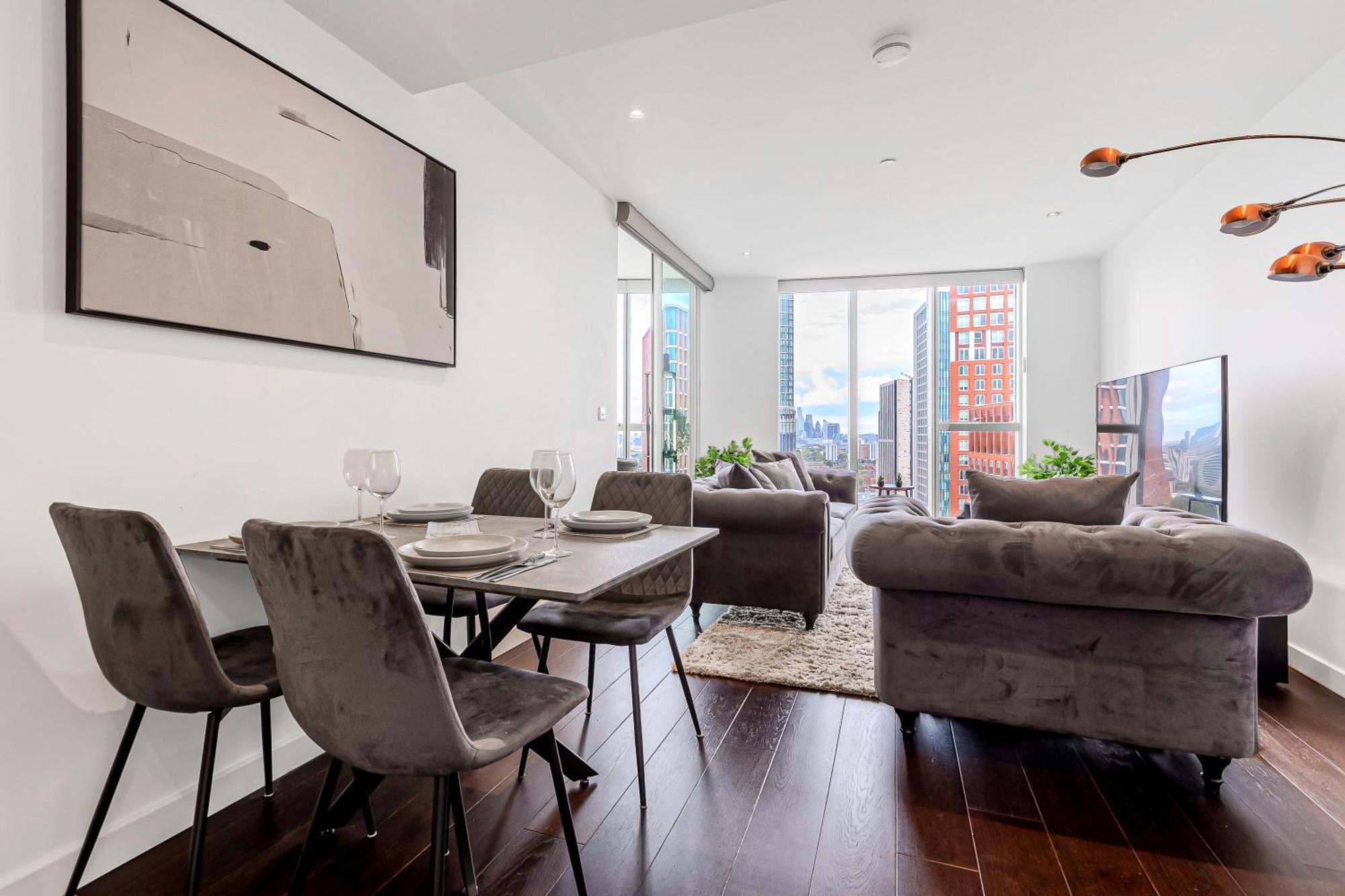 Bright 2br High Floor Flat, Nine Elms, 3min Tube Apartment *